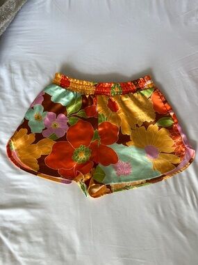 Forever 21 Floral Satin Women’s Shorts in Multicolor